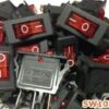 สวิทช์มีไฟ 220 V 3ขา สีแดง