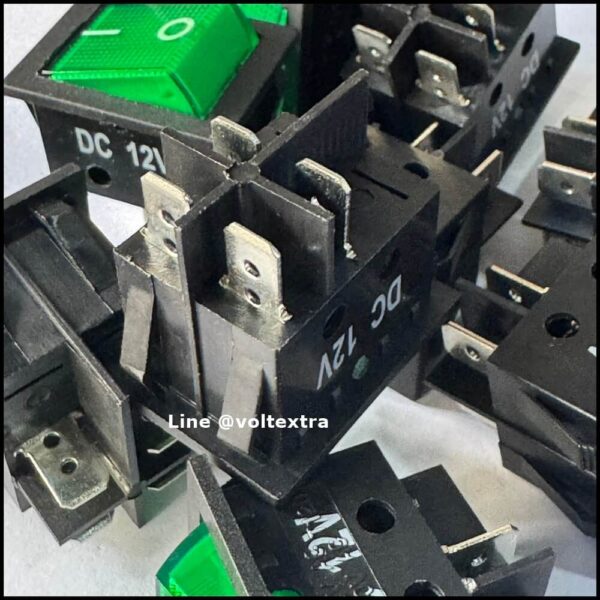 สวิตช์ไฟรถยนต์ 12V 4ขา สีเขียว